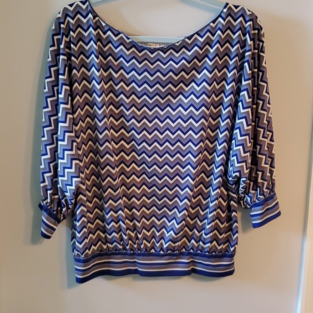 Short sleeved blouse